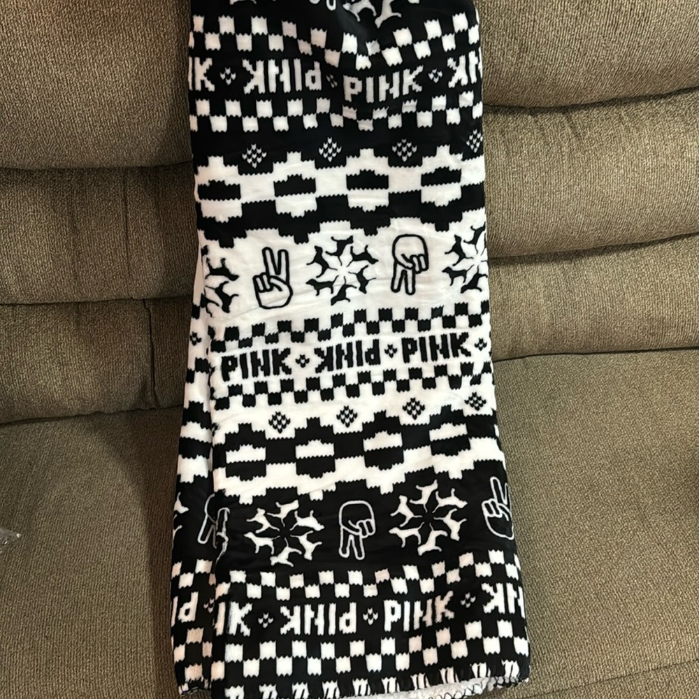 Victoria Secret - blanket - Brand new with tags and plastic included